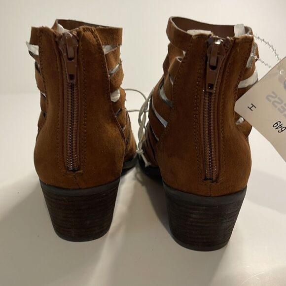 Carlos Santana Vanna Vegan Leather Booties - Picture 3 of 7